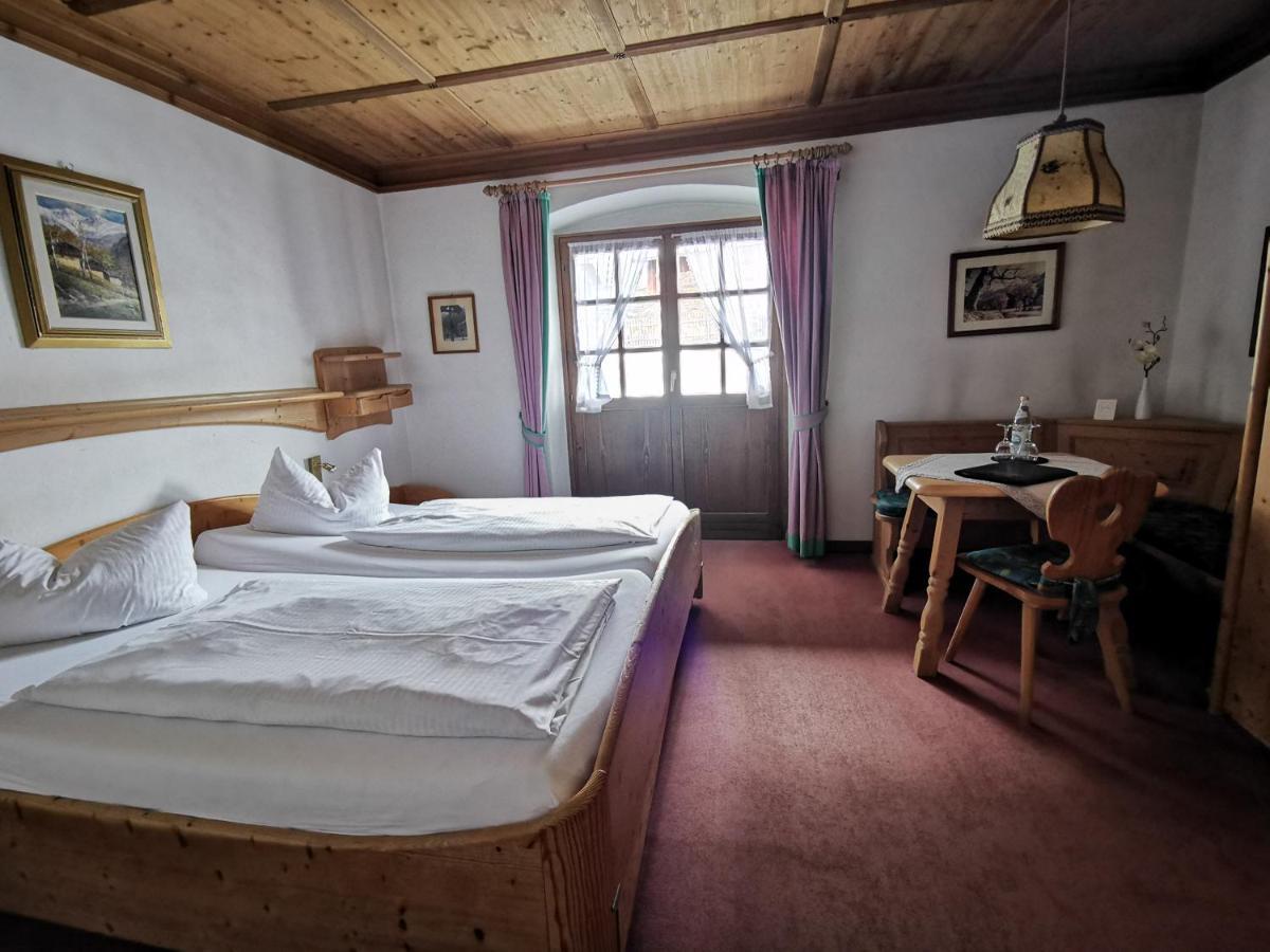 Gasthof & Hotel Zur Post Wallgau Bagian luar foto