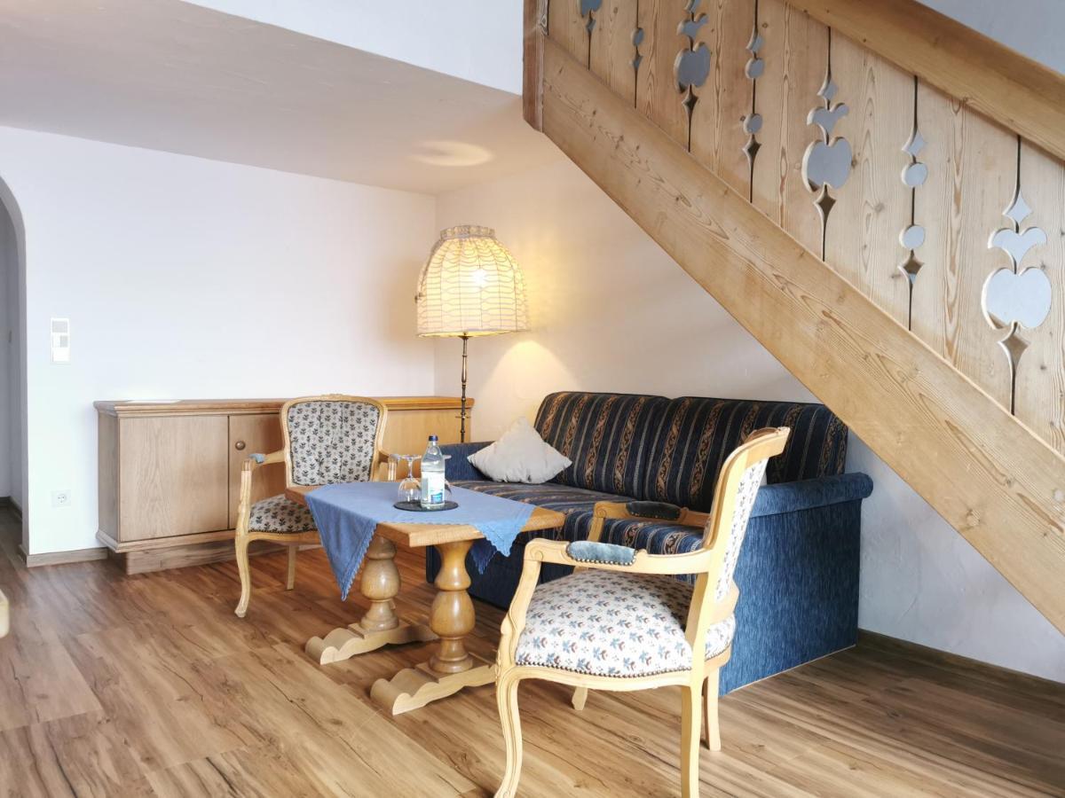 Gasthof & Hotel Zur Post Wallgau Bagian luar foto