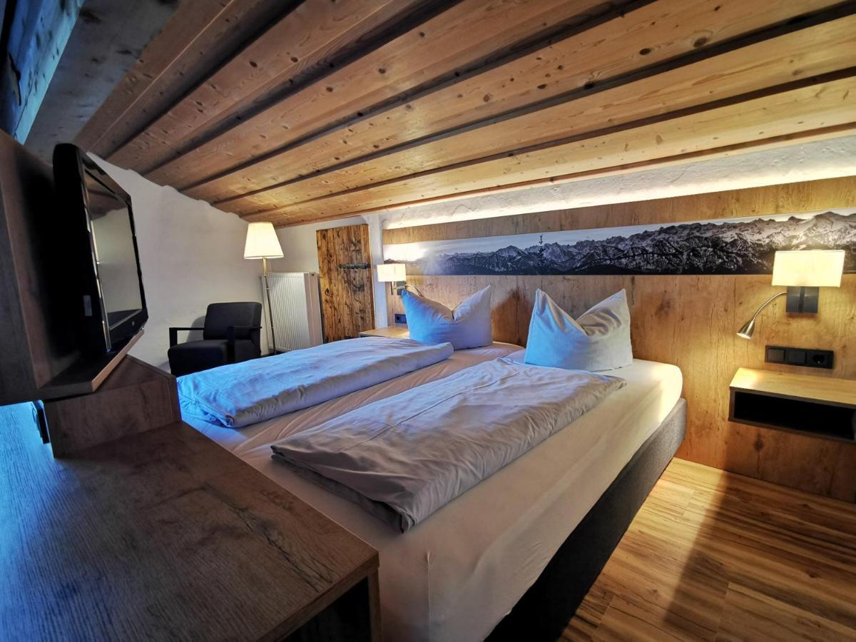 Gasthof & Hotel Zur Post Wallgau Bagian luar foto