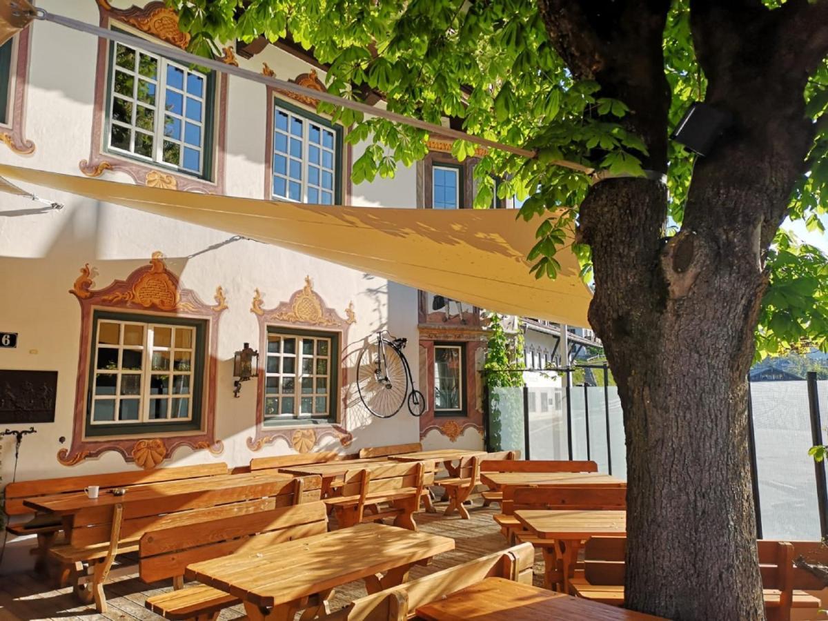 Gasthof & Hotel Zur Post Wallgau Bagian luar foto