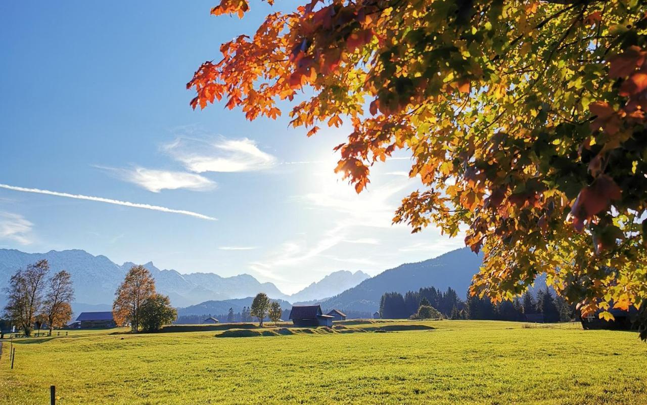 Gasthof & Hotel Zur Post Wallgau Bagian luar foto
