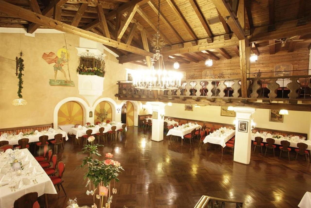 Gasthof & Hotel Zur Post Wallgau Bagian luar foto